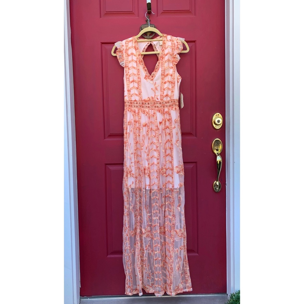 🎉HP 8/21🎉💕NWT Altar’d State Juliana Lace Maxi😍